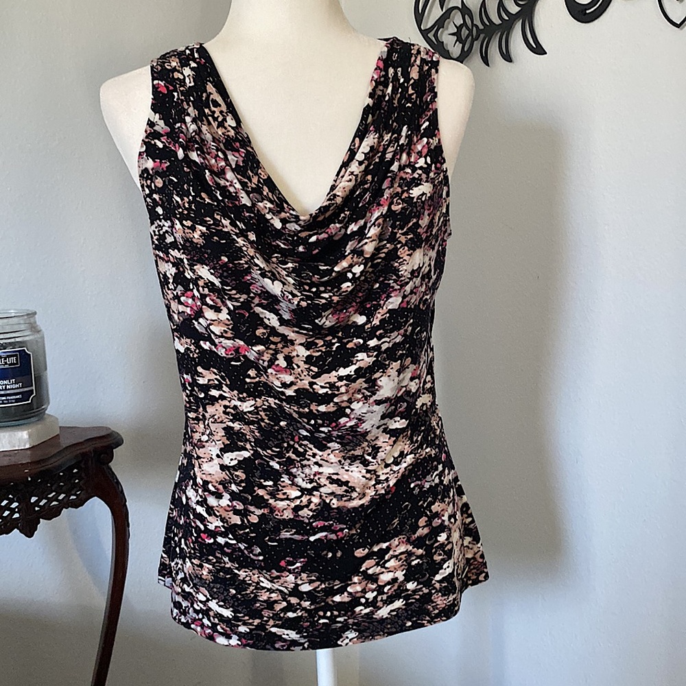 Beautiful CALVIN KLEIN sleeveless top - Picture 2 of 5